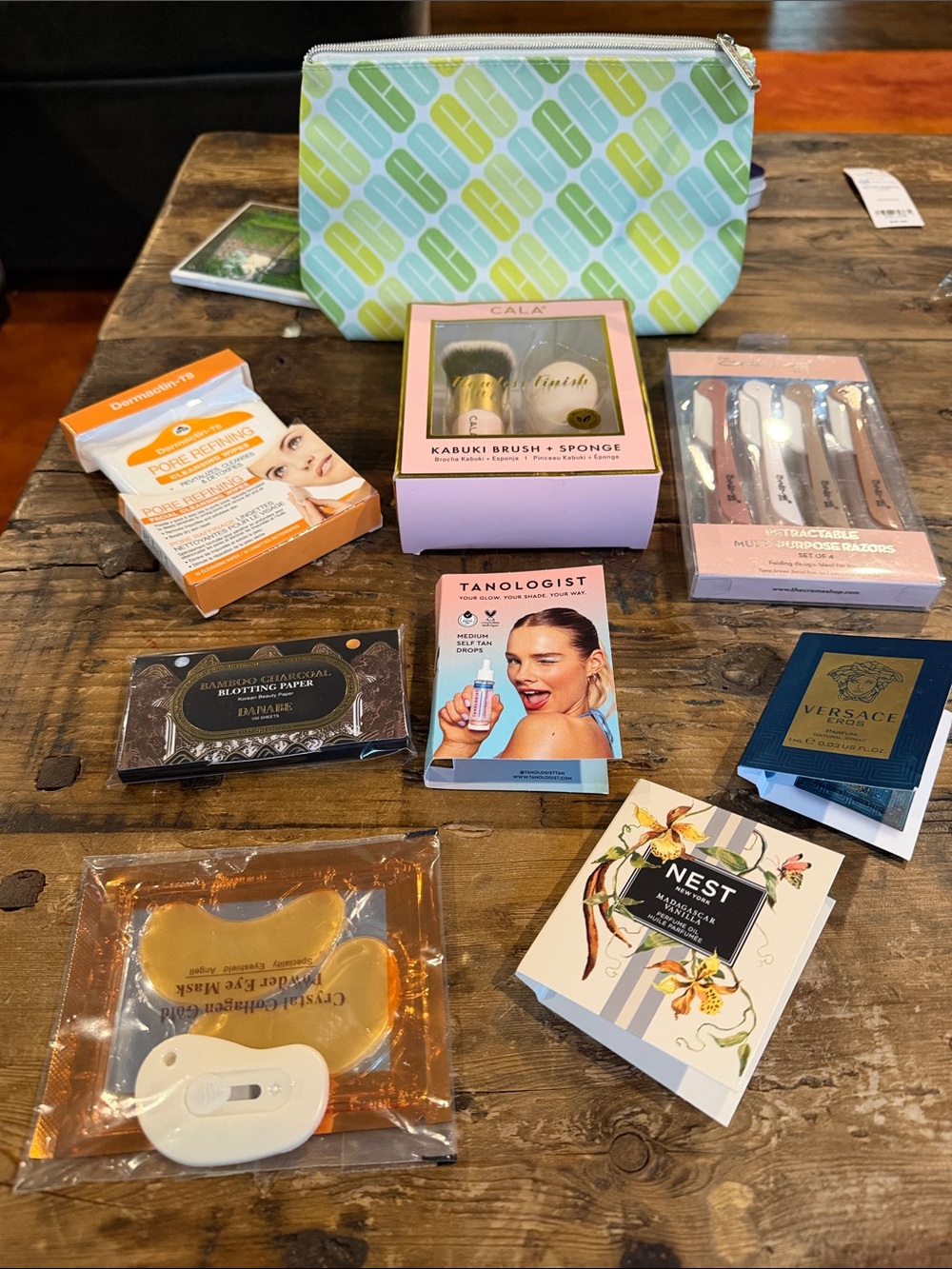 Beauty Bundles! Buyer’s Choice - Picture 3 of 4